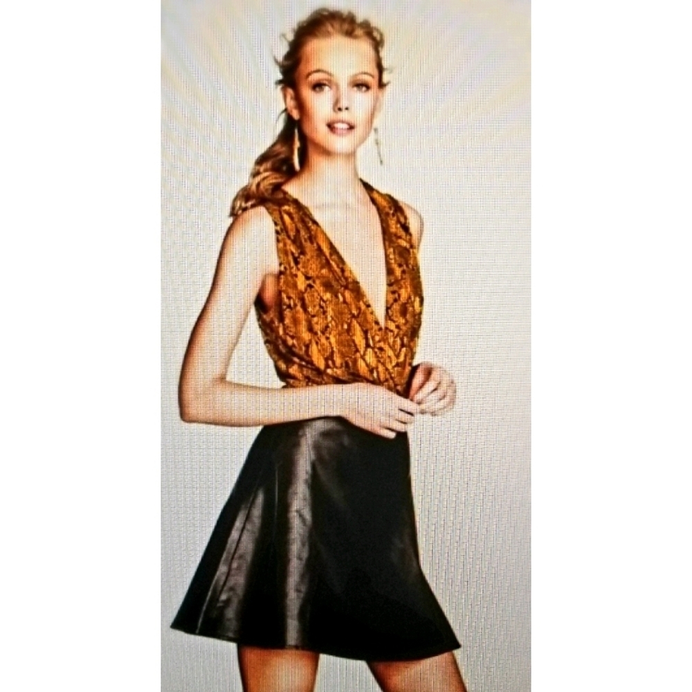 H&M Snakeskin Drape Top - Picture 1 of 9